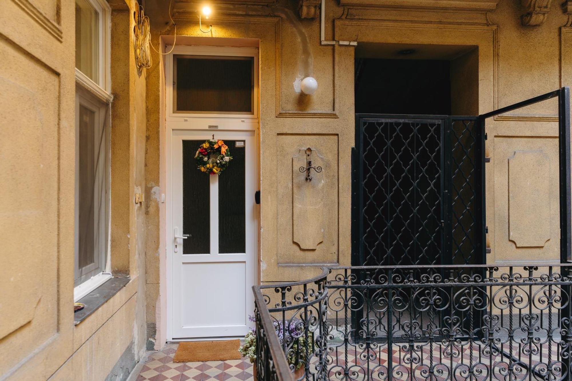 Bercsenyi Apartments - Close To The Gellert Thermal Bath Boedapest Buitenkant foto