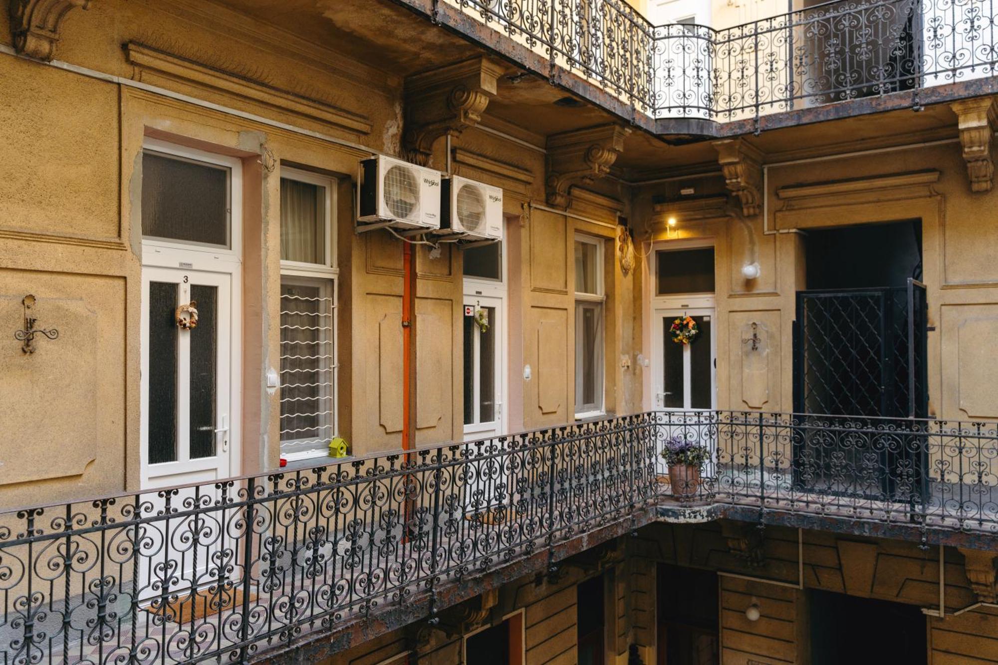 Bercsenyi Apartments - Close To The Gellert Thermal Bath Boedapest Buitenkant foto